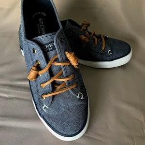 Sperry Crest Vibe in Chambray with Barrel Laces